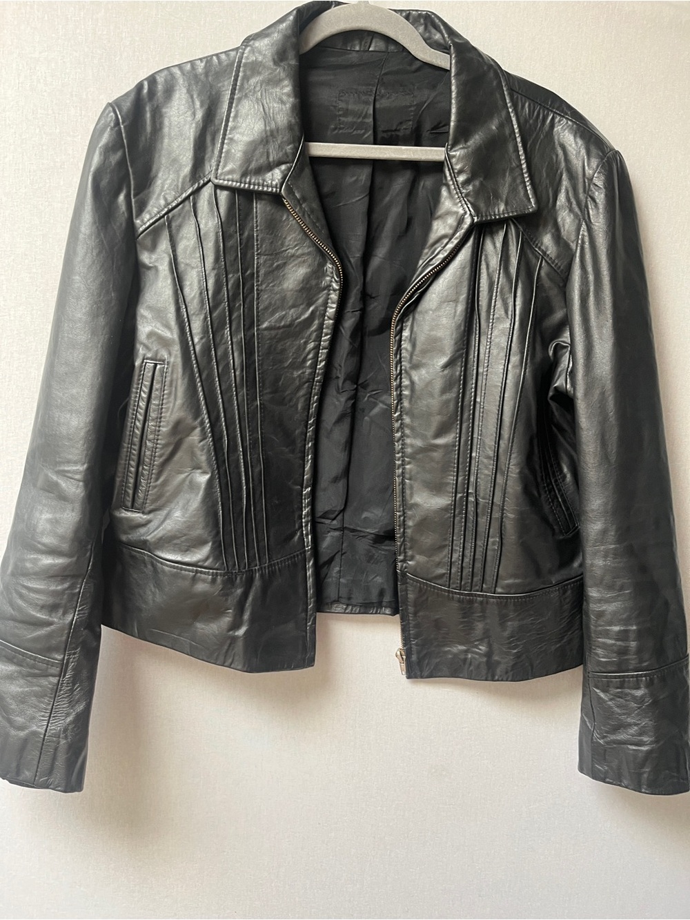 Classic Black Leather Zip Front Tailored Panel Jacket Women M